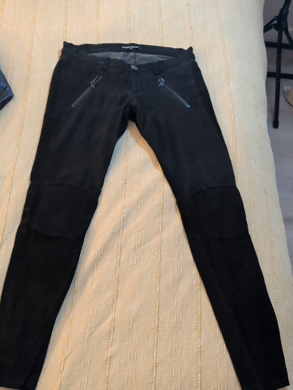 Women’s Black Slim Sueded Jeggings with Zip Pocket Accents
